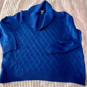 Stay warm in this beautiful 89th & Madison Cowl neck sweater